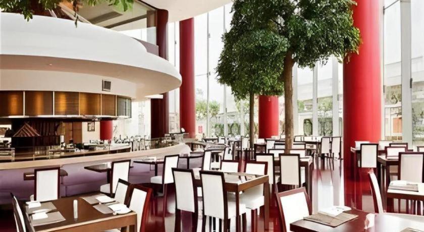 Crowne Plaza Shanghai Pudong By Ihg Exterior foto